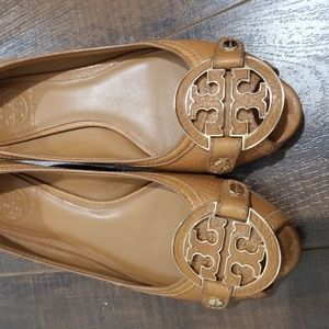 Tory Burch Amanda Size 5.5 M Tan Open Peep Toe
